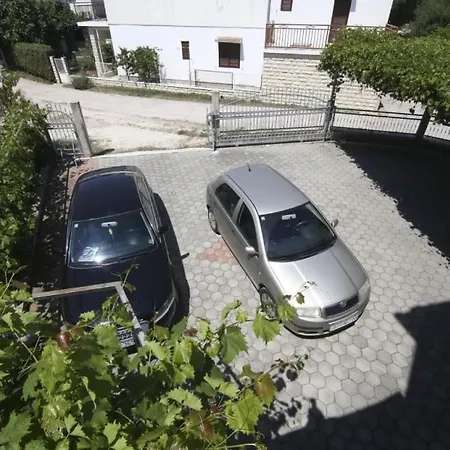 Apartamento In Rogoznica With Terrace, Air Conditioning, Wi-fi *