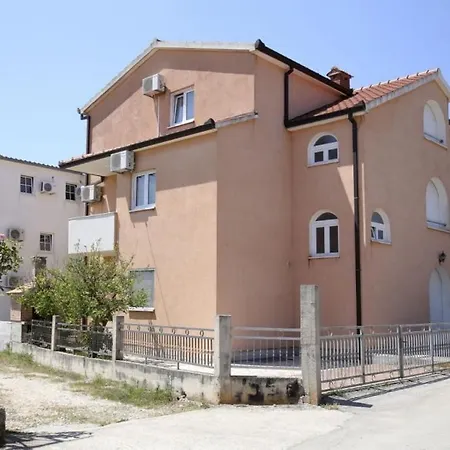 In Rogoznica With Terrace, Air Conditioning, Wi-fi Apartamento *
