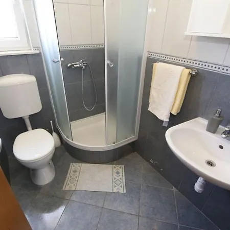 Apartamento In Rogoznica With Terrace, Air Conditioning, Wi-fi *