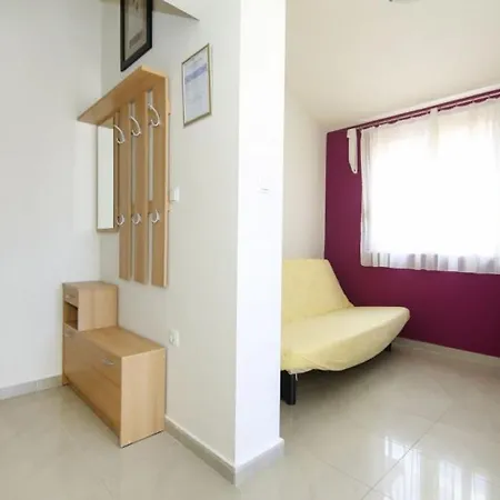 In Rogoznica With Terrace, Air Conditioning, Wi-fi Apartamento