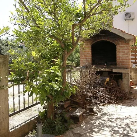 In Rogoznica With Terrace, Air Conditioning, Wi-fi * Rogoznica (Sibenik-Knin)