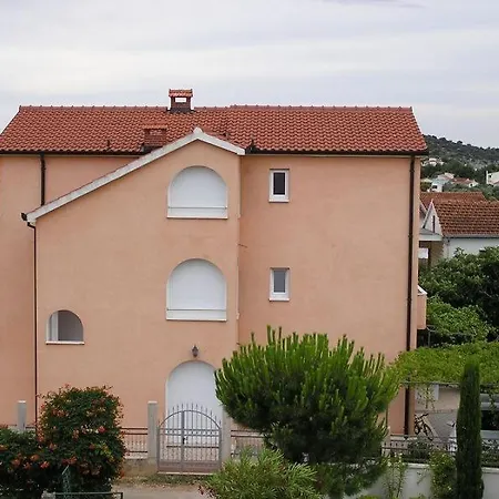 Apartamento In Rogoznica With Terrace, Air Conditioning, Wi-fi *